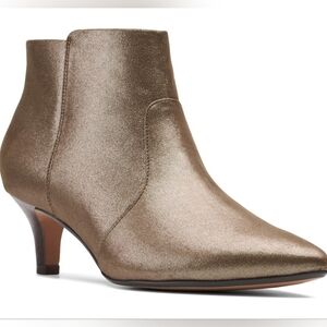 🪅 CLARKS  Linvale Judith Womens Ankle Booties pointrd toe gold metallic